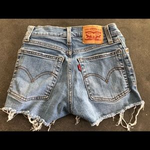 501 Levi’s shorts
